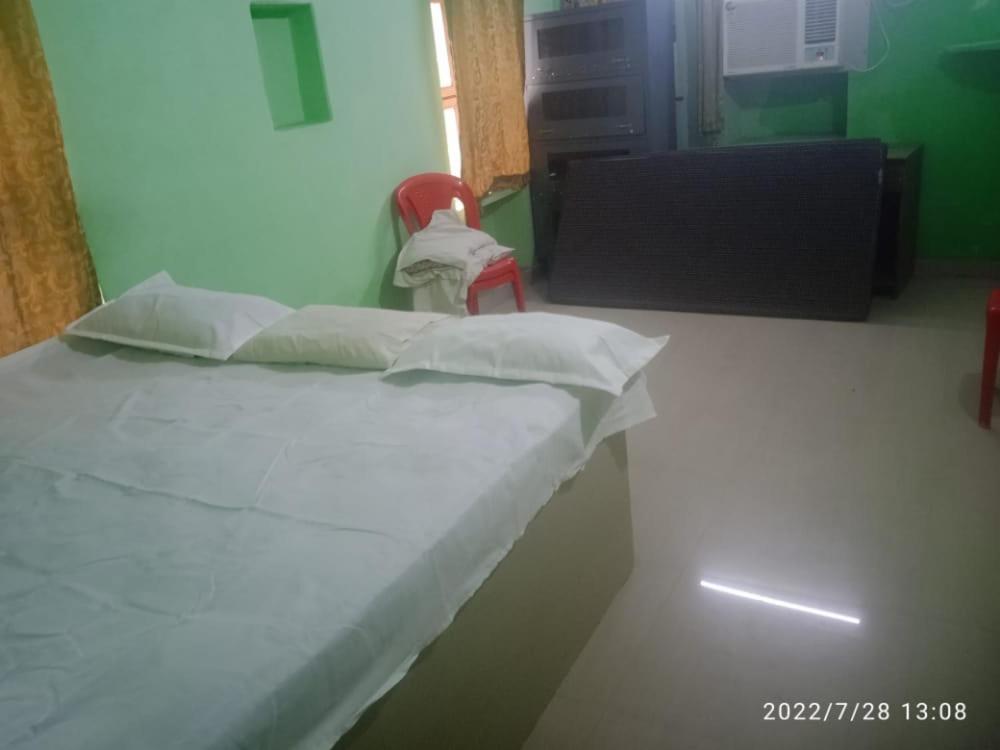 Shri Swami Sheetal Das Akhada B1-88 Assi , Near Pushkar Talab,Varanasi, Ashram Dharmshala Hotel Eksteriør billede
