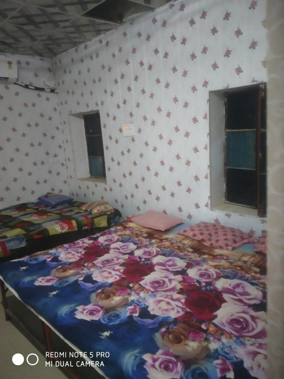 Shri Swami Sheetal Das Akhada B1-88 Assi , Near Pushkar Talab,Varanasi, Ashram Dharmshala Hotel Eksteriør billede
