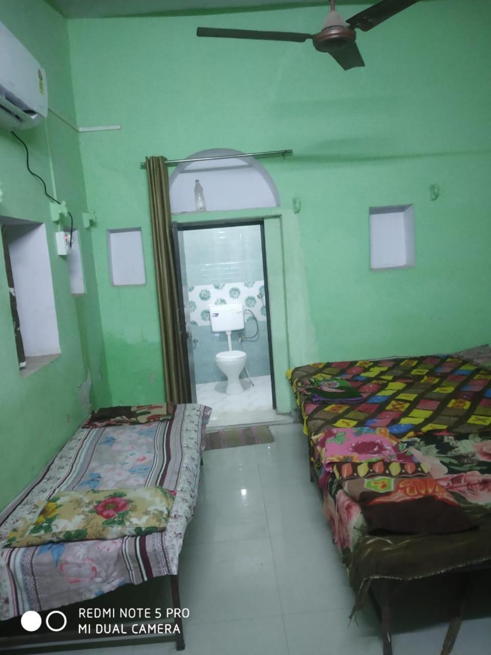 Shri Swami Sheetal Das Akhada B1-88 Assi , Near Pushkar Talab,Varanasi, Ashram Dharmshala Hotel Eksteriør billede